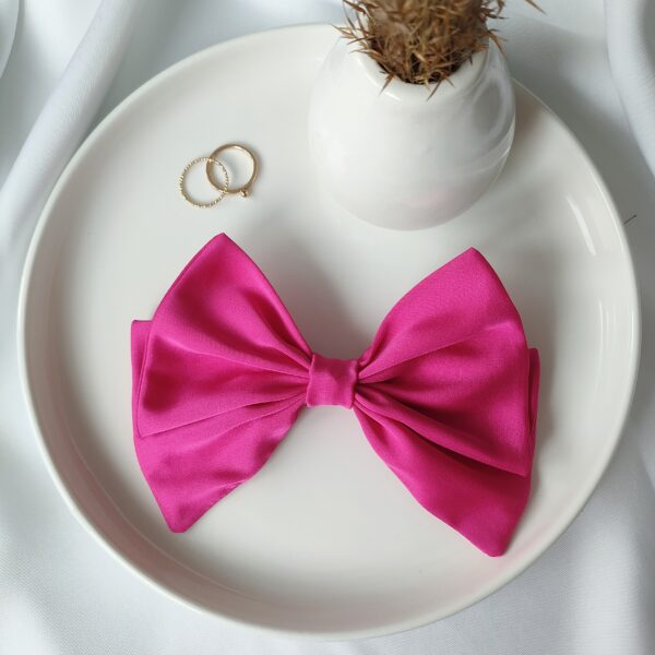 Mała kokarda do włosów amarantowa handmade – Zszywka